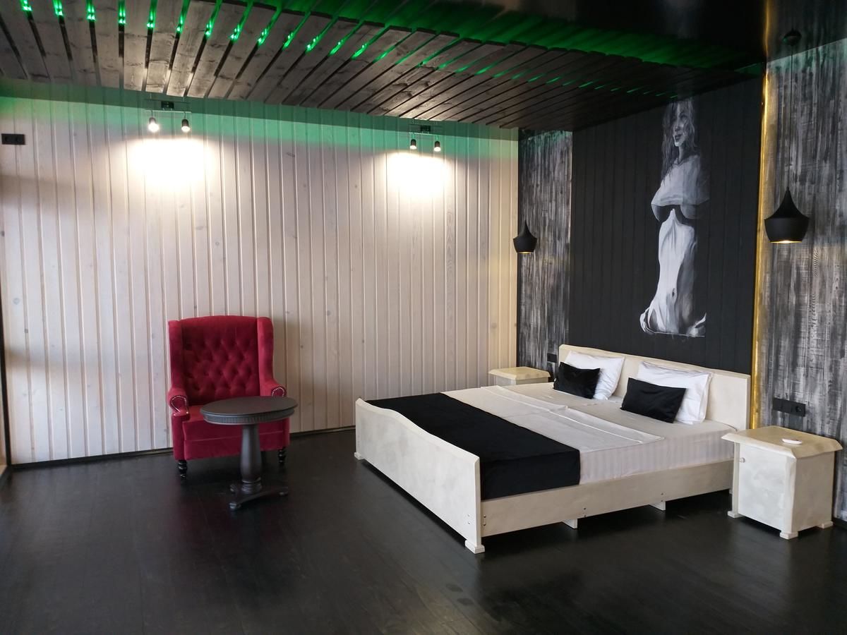 Отель Captain Black Hotel Пицунда