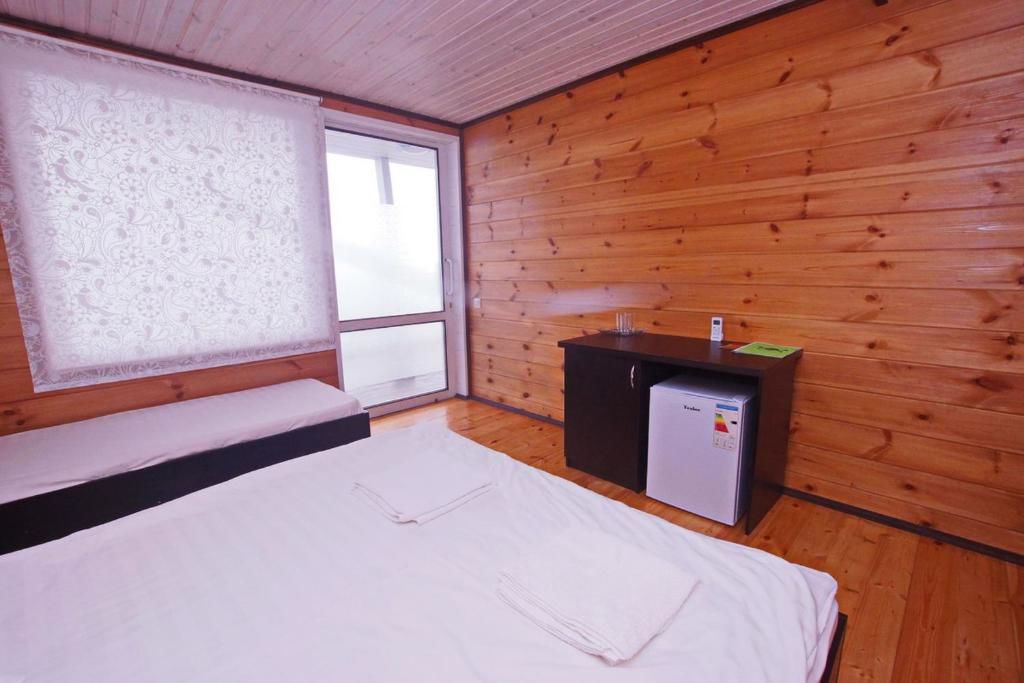 Отель Captain Black Hotel Пицунда